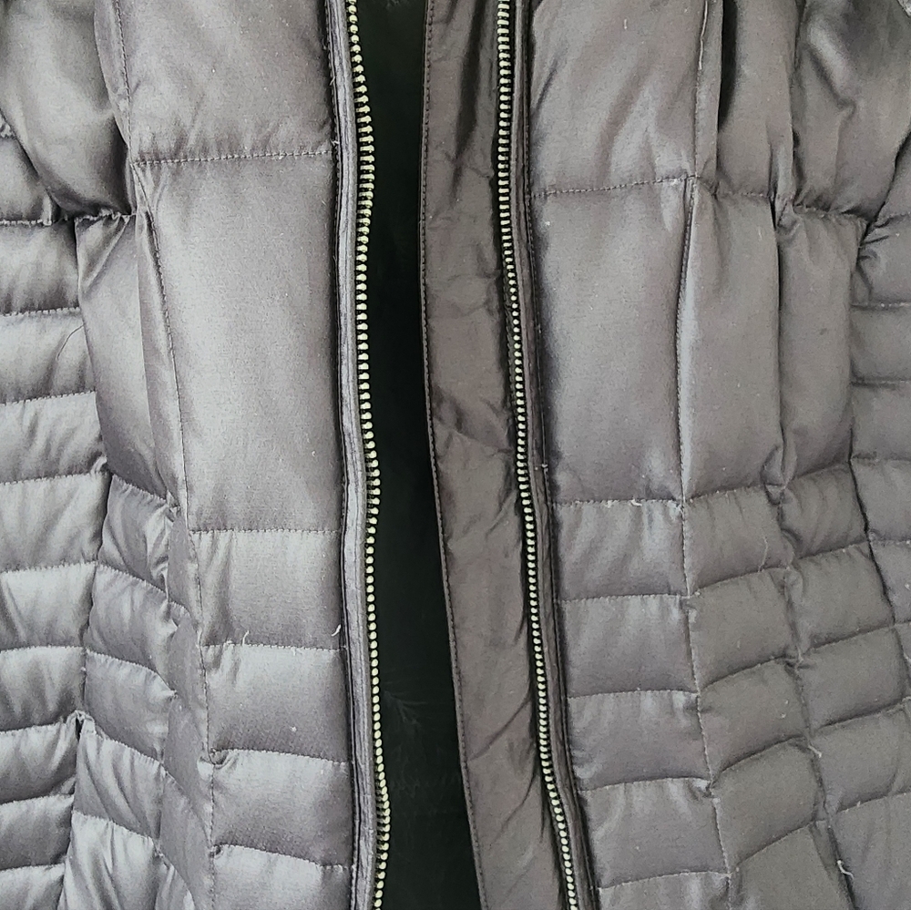 Eddie Bauer Quilted Puffer Vest with Faux Fur Hood | Black | Size XL - Picture 12 of 12